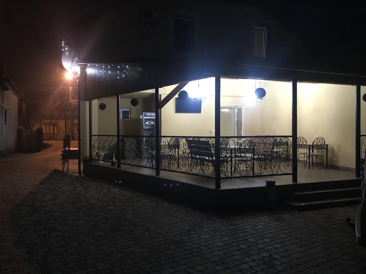 Міні Готель Вілла Вікторія Beregovo Exterior foto