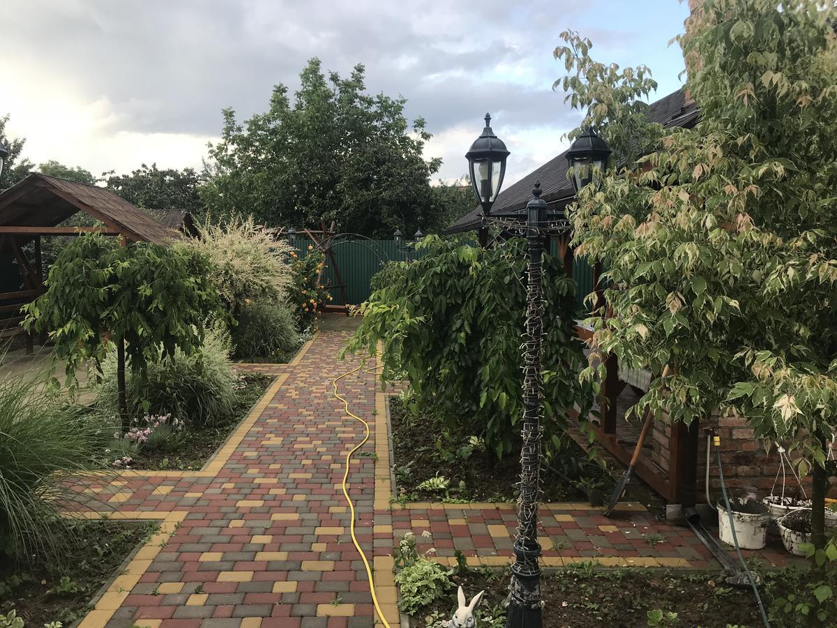 Міні Готель Вілла Вікторія Beregovo Exterior foto